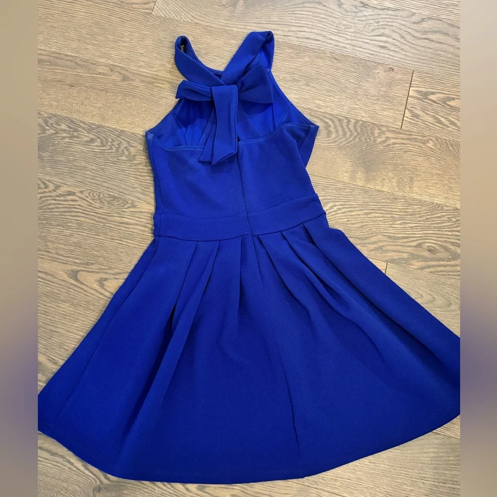 Dress - Picture 2 of 3